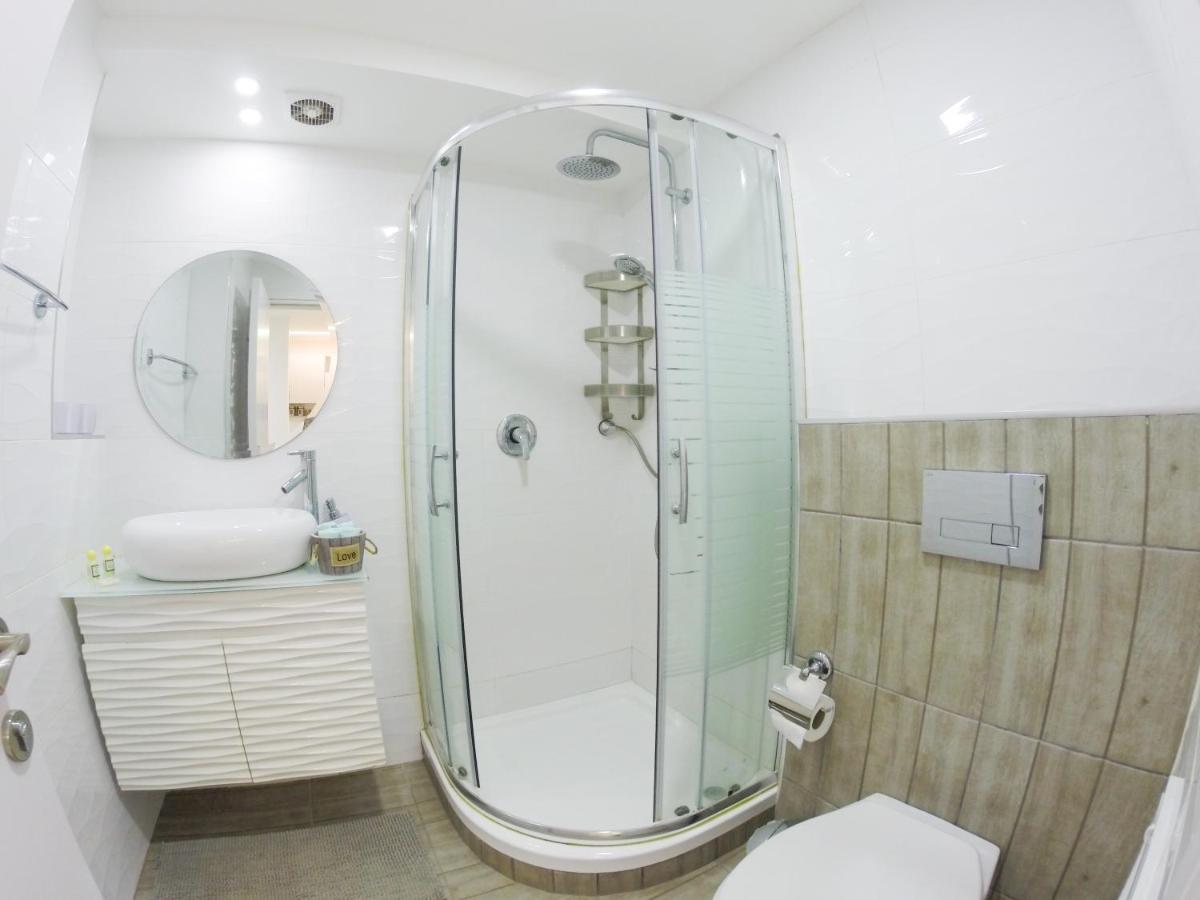 Appartamento Great Location Fully Equipped Eilat Esterno foto